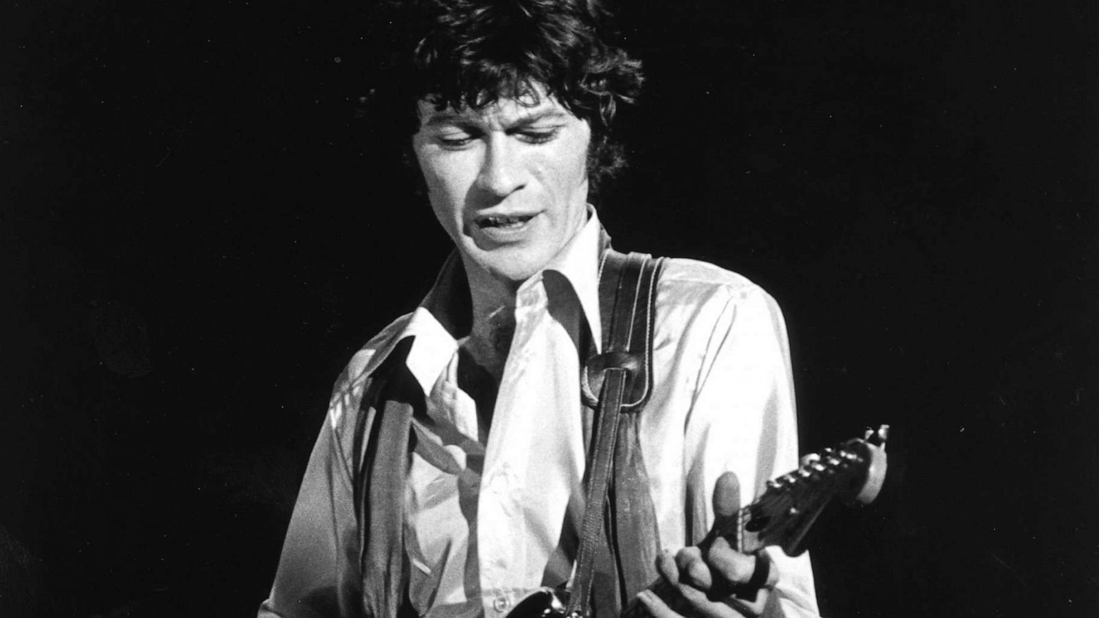 Main Artist Image